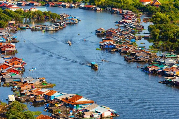 Kompong Kleang Village